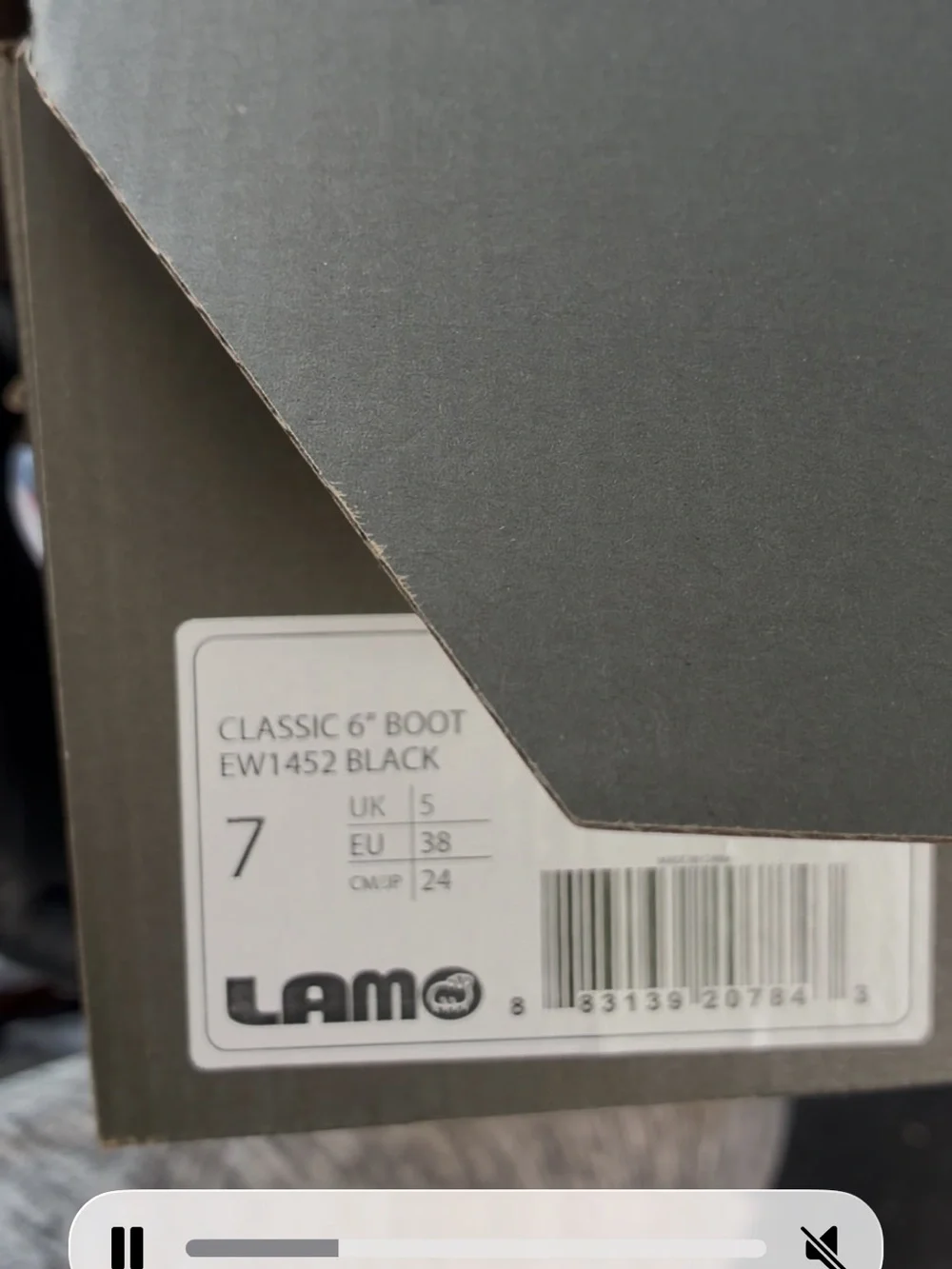 Lamo Classic 6” Boot Black Suede Faux Fur Lined Winter Boots Womens Size 7 NWT